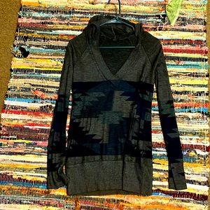 Long sleeve blouse with hood